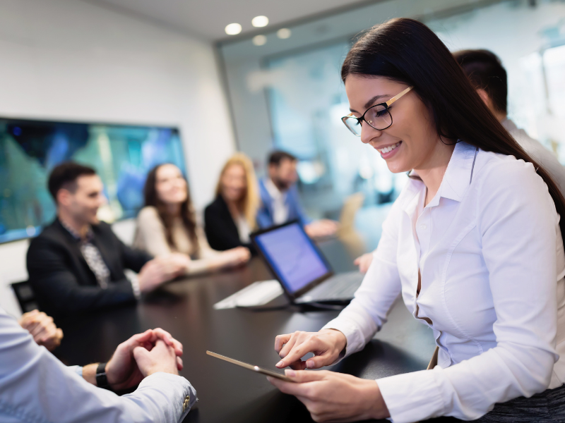 beneficios-al-estudiar-maestria-en-comunicacion-con-orientacion-en-publicidad-y-medios-digitales