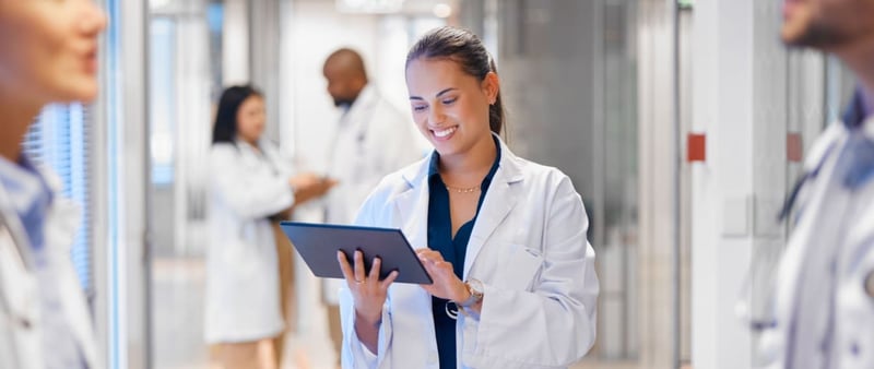 ¿Cuál es la importancia de los enfermeros en el sistema de salud?