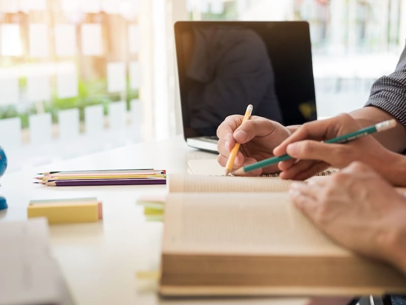 Razones por las que no debes dejar de estudiar