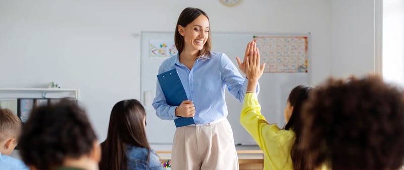 ¿Qué es la Licenciatura en Educación y qué puedes hacer con esta carrera?