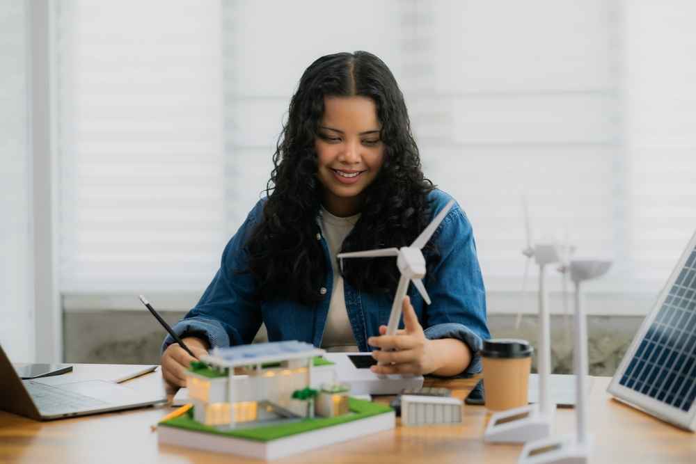 Alumnos desarrollando soluciones de salud y movilidad