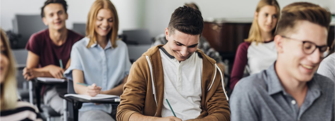 Prepa UNAM: plan de estudios, requisitos, becas y ventajas